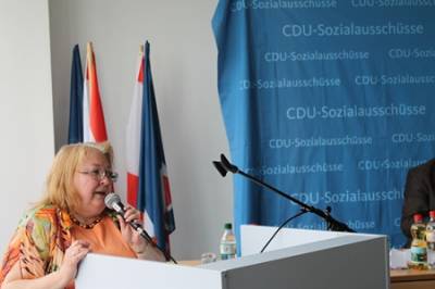 als Landesvorsitzende berzeugend wiedergewhlt: Dagmar Knig