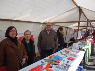 Eveline Kupke, Marion Halten-Bartels, Joachim Krger und Gabriele Gassner (v.l.n.r.) am Stand der Berliner CDA bei der DGB-Mai-Kundgebung 2017
